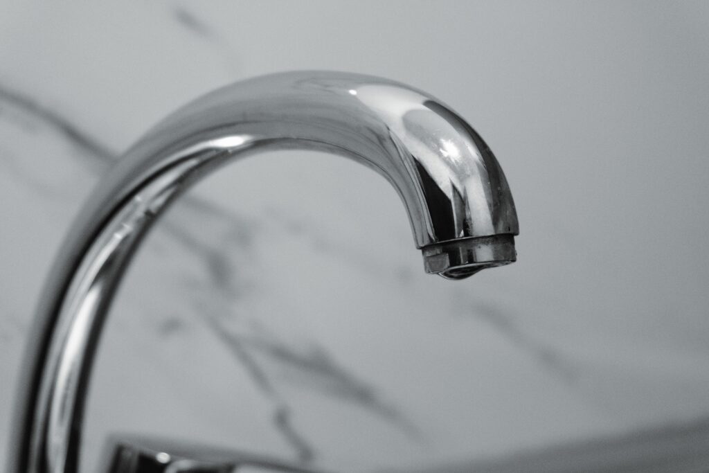 Revizie de vară la CET Sud: 1.395 blocuri, presiune redusă la apa caldă