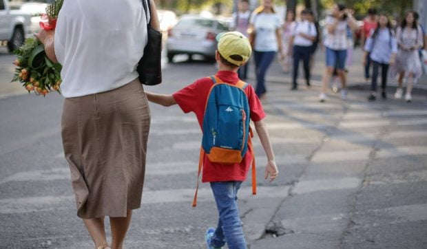 Aproape 3.000.000 de elevi şi preşcolari încep azi, 7 septembrie, anul școlar 2026-2027. Schimbările majore cu care se confruntă