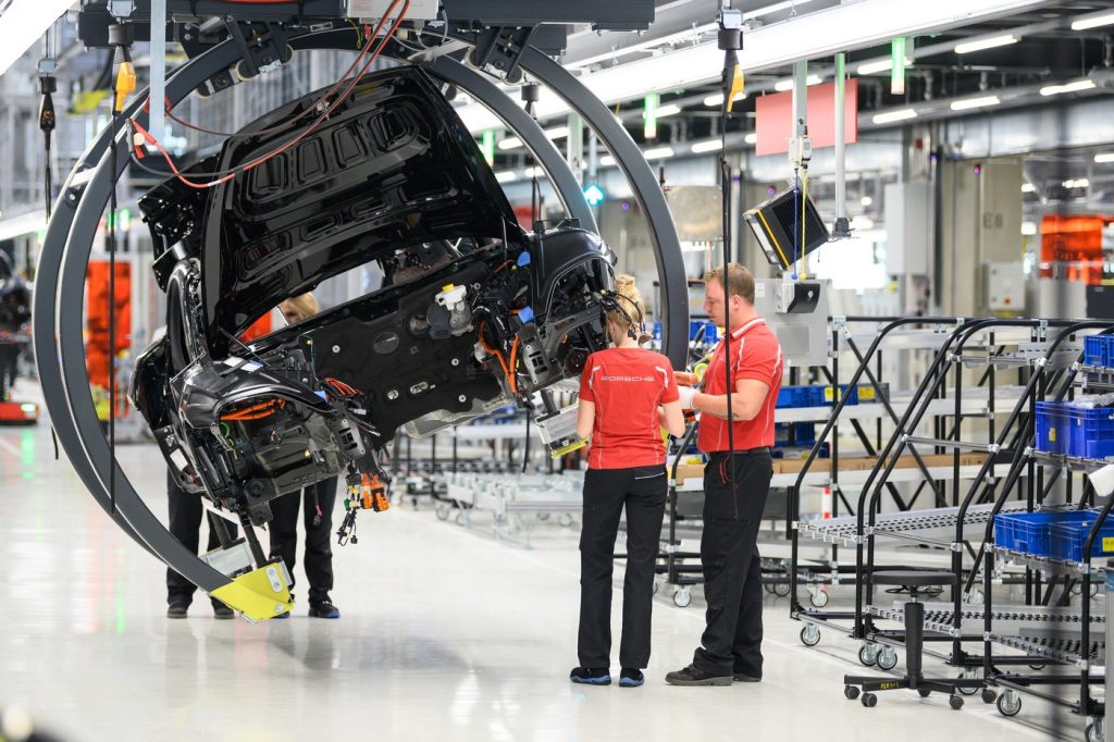 Gigant auto tăie încă 4.100 locuri în restructurare istorică