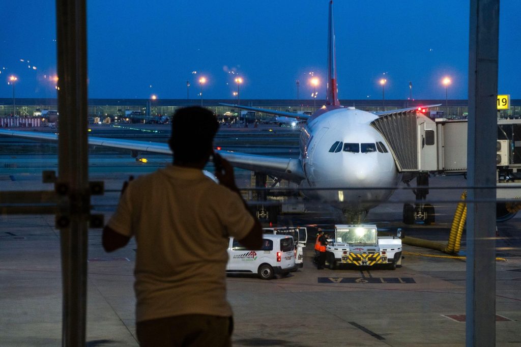 Aeroport european întrerupt: drone blochează traficul aerian