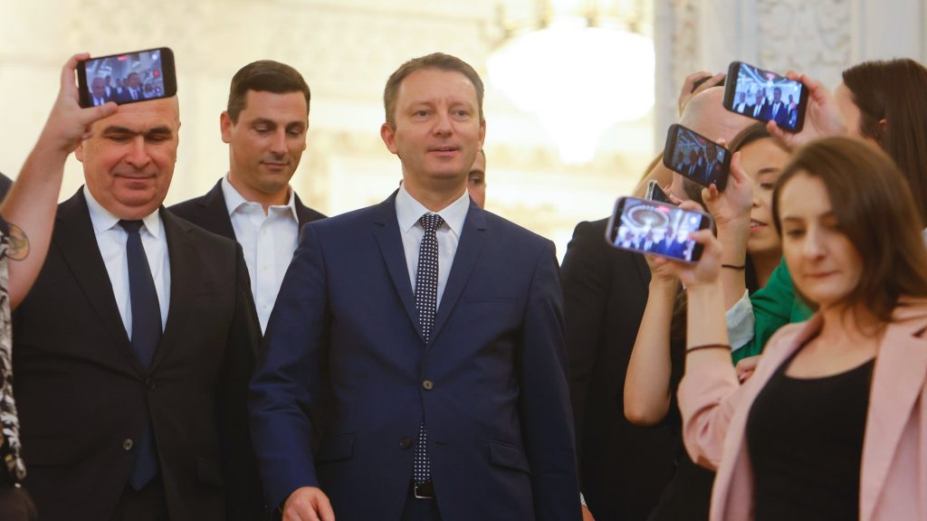 PSD refuză Guvernul Mureșan: cum va strânge premierul voturile necesare