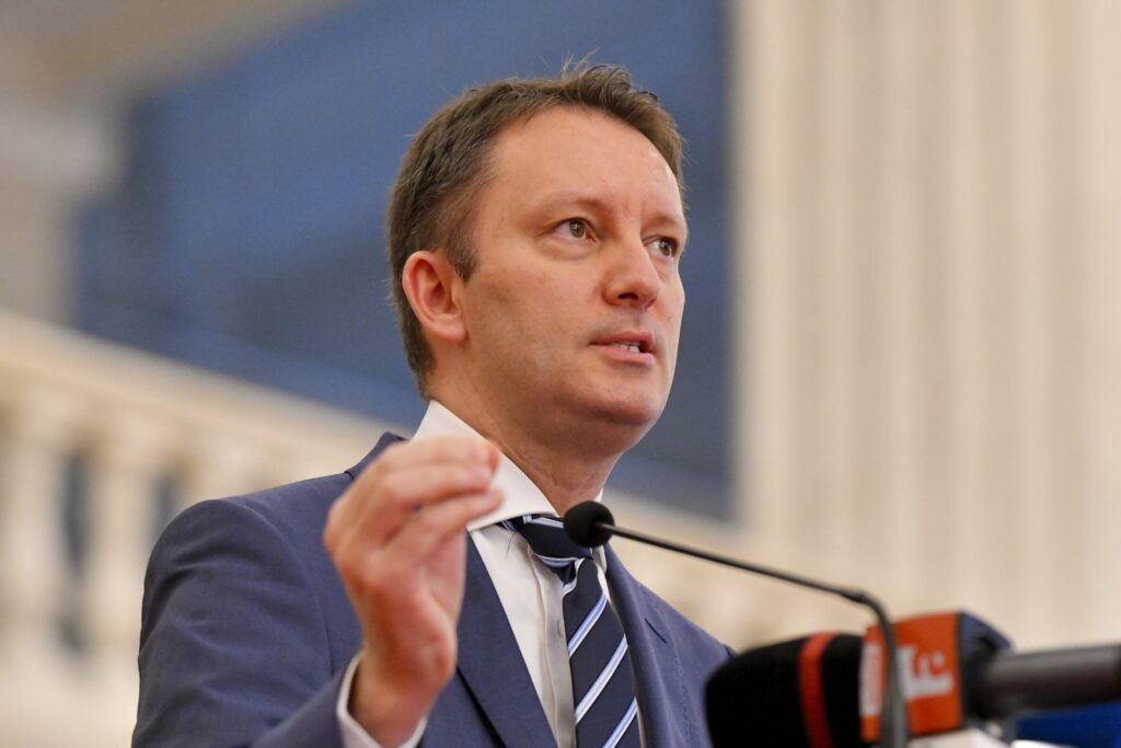 Cum vrea Siegfried Mureșan să-i convingă pe românii din străinătate să se întoarcă acasă. Ce le promite premierul desemnat
