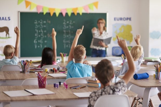 Gata cu vacanța, începe haosul! Ce îi sperie cel mai mult pe părinții români la începutul școlii