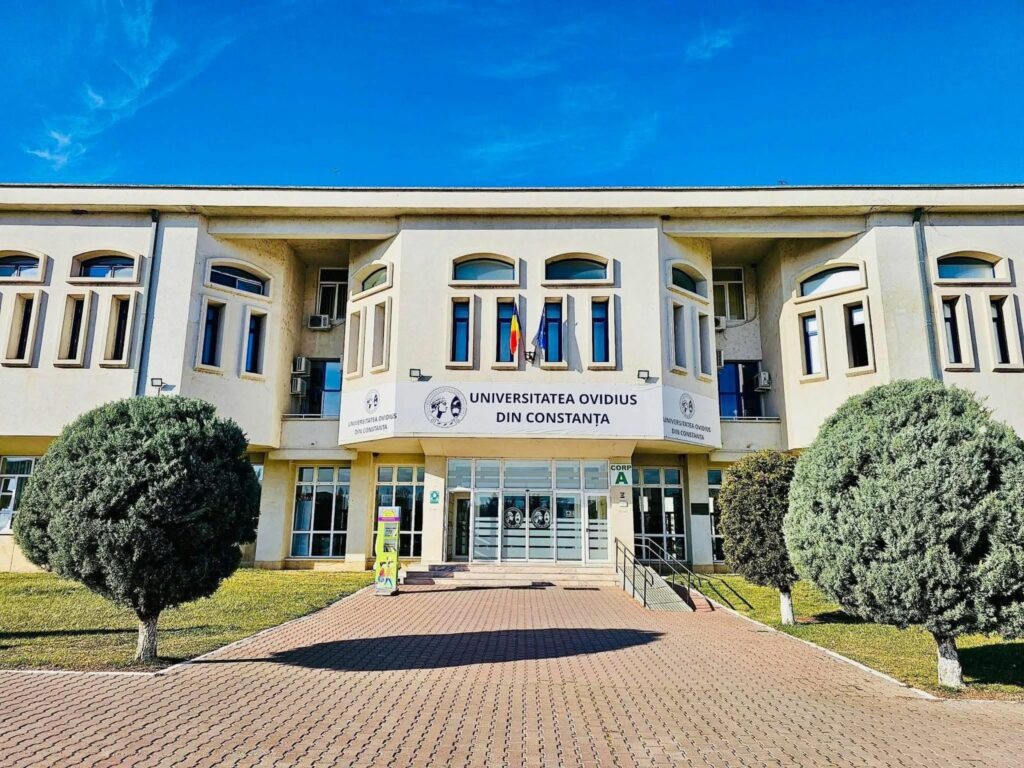 Acuzații de corupție la Facultatea de Medicină din Constanța. Două cadre universitare și două studente au fost reținute