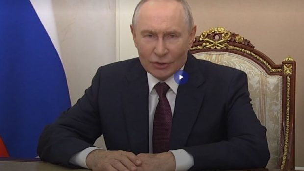 Putin: urme suspecte pe mâini, hematom după IV nereușită