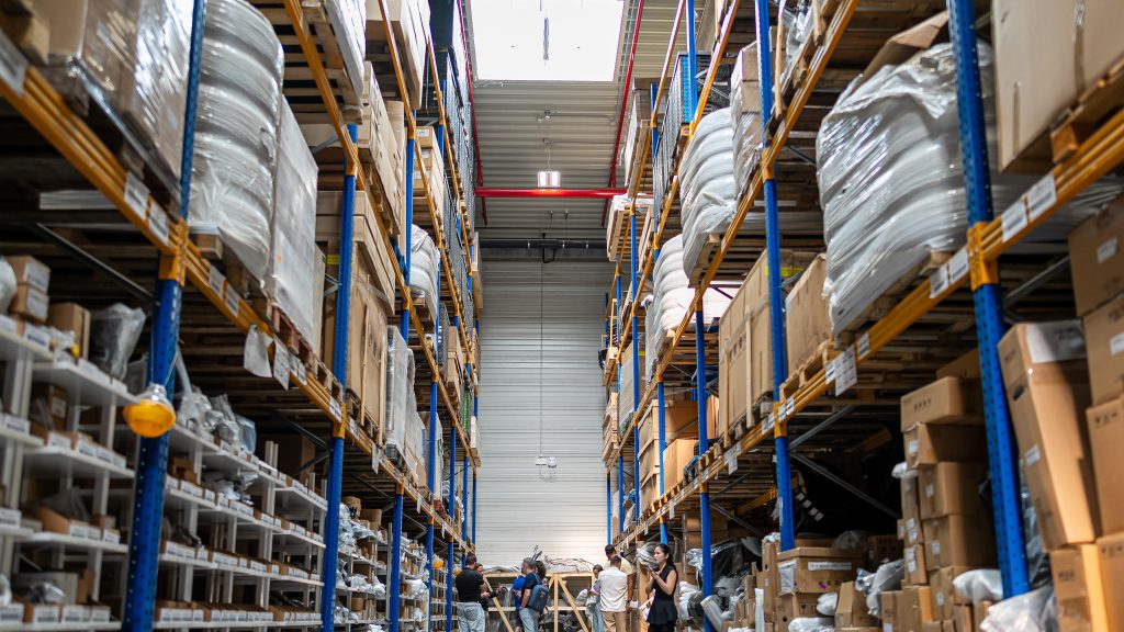 Garanție de 1.000.000 km susținută de o logistică impecabilă: cum își construiesc OMODA & JAECOO încrederea pe piața din România