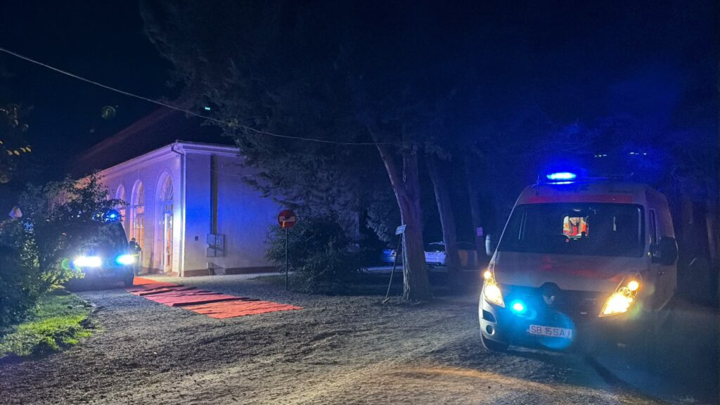 Zeci de persoane acuză simptome de toxiinfecție alimentară la o sală de evenimente din Sibiu / ANSVSA a suspendat activitatea sălii și a dat o amendă de 30.000 de lei