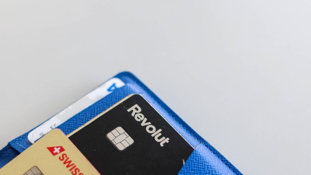 Revolut cere licență bancară în Elveția. Compania a depus oficial solicitarea la autoritatea de supraveghere FINMA