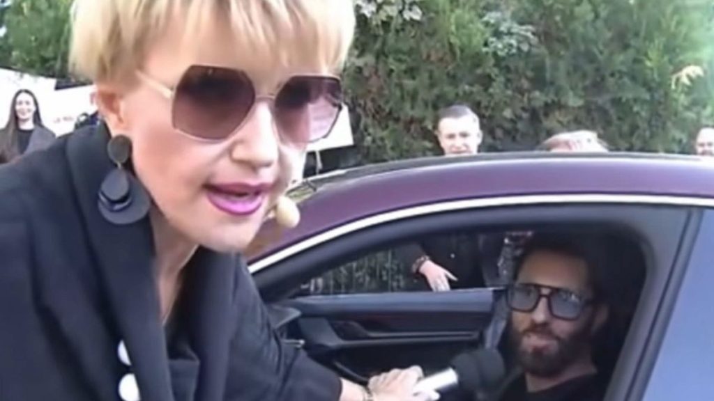 Cum îl apără Marina Almășan pe angajatul din TVR care a mers la muncă într-un Porsche: „A făcut vârtej pe rețelele de socializare”