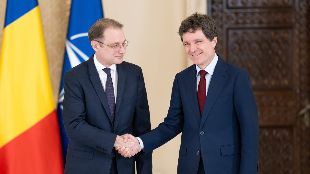 Pietrele de moară ale Guvernului Niculescu: garnitura de miniștri, sensibilitățile partizane și liniile roșii