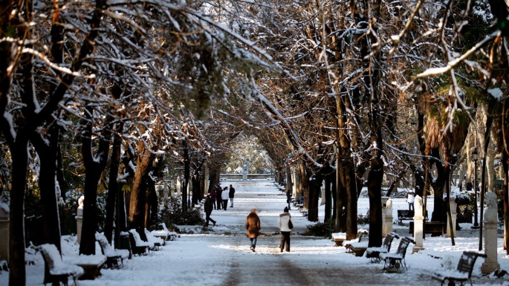 O lună octombrie mai caldă decât de obicei ar putea prevesti o iarnă grea pentru Europa: ce arată prognozele meteorologilor