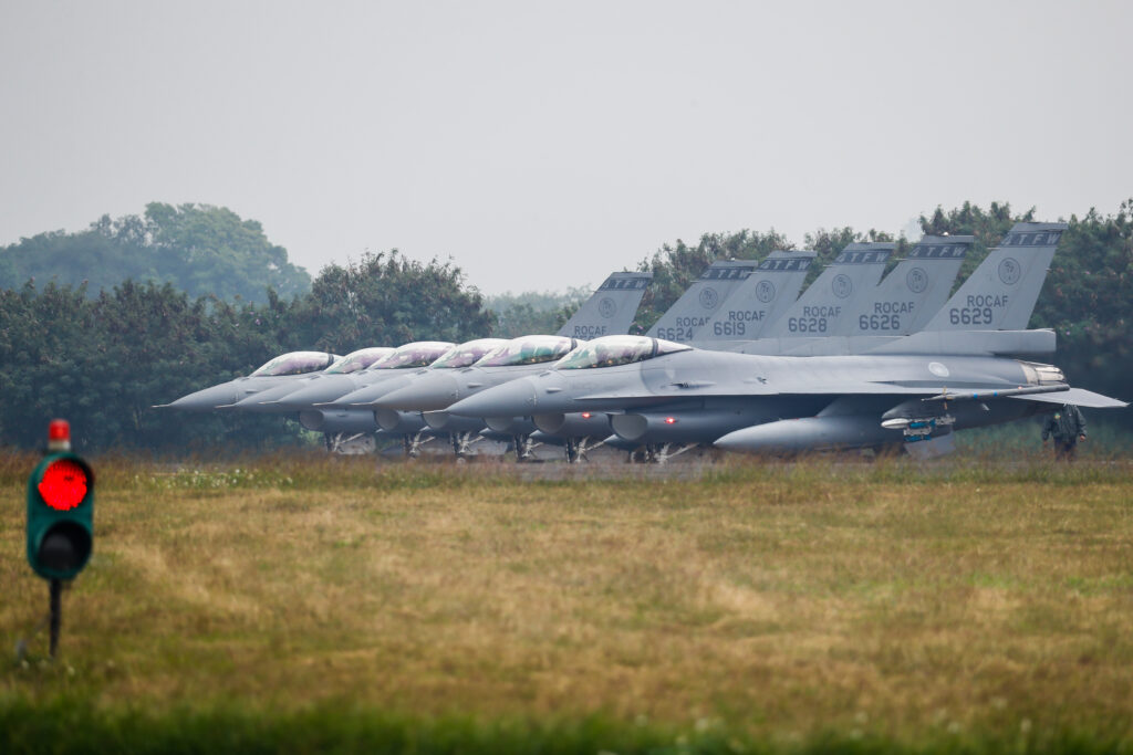 Taiwanul a primit primele avioane de luptă F-16V fabricate în Statele Unite, pe fondul tensiunilor crescute cu Beijingul