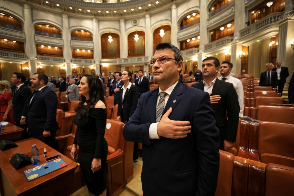 „Deja mi-e milă de Nazare”. USR: ministrul Finanțelor va trebui să apere zilnic vistieria de PSD