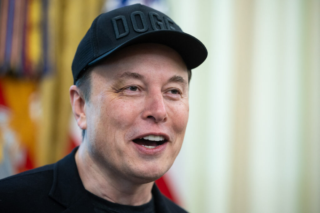 Guvernul american, în spatele restricțiilor Starlink impuse Ucrainei? Ce sugerează Elon Musk