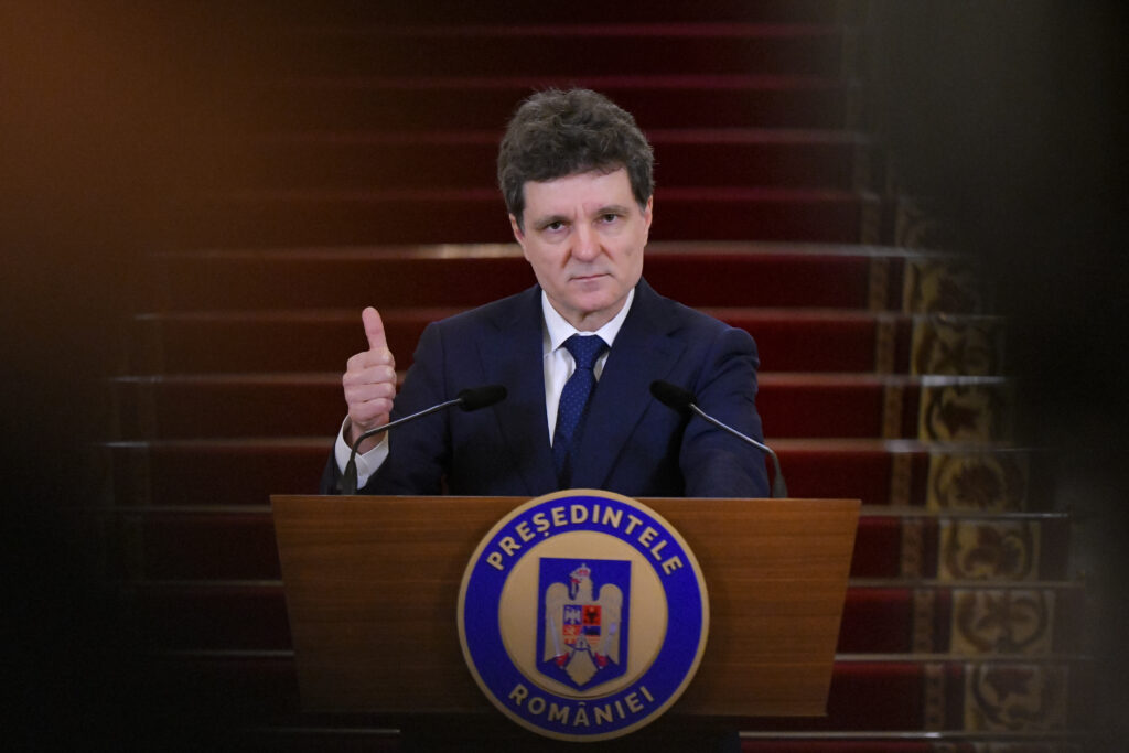 Nicușor Dan, apel la implicarea mediului universitar în dezbaterea publică: Dacă neglijăm să fim acolo unde societatea este, atunci vom trăi în două realități paralele