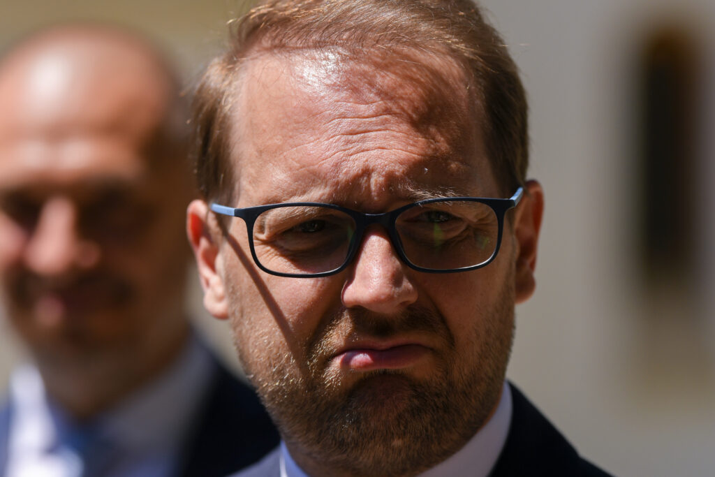USR va vota împotriva învestirii Guvernului Luca Niculescu. Fritz: „Nu poate avea susținerea noastră”