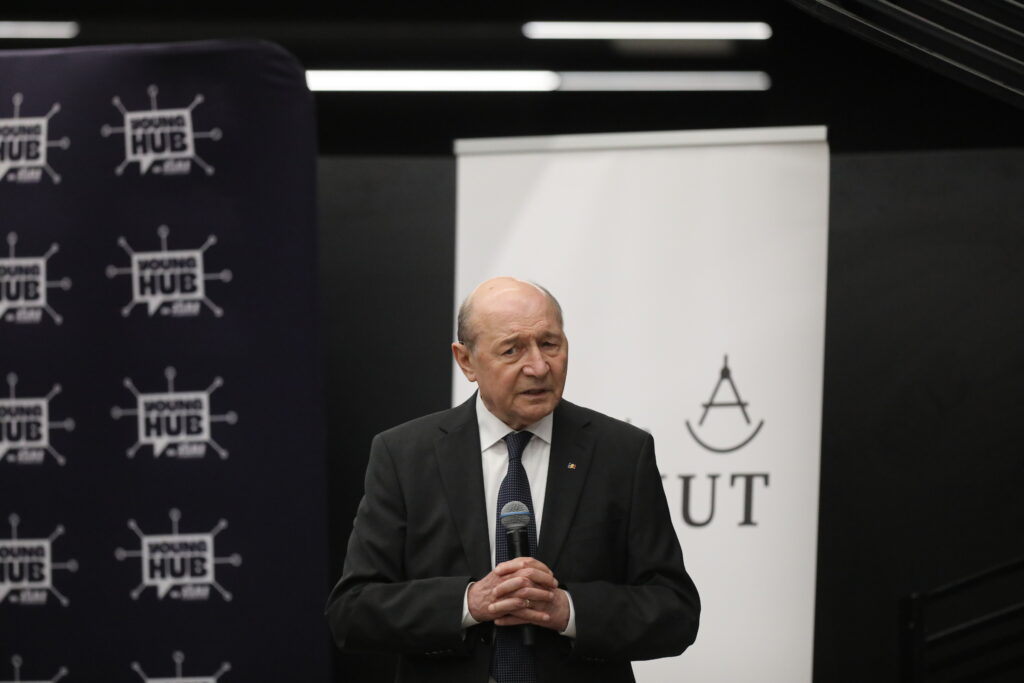 Traian Băsescu avertizează Guvernul Niculescu: Doar două soluții rămân
