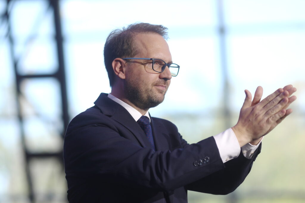 PSD îi cere lui Dominic Fritz să demisioneze de la conducerea USR: „Să renunțe la sinecura de la partid, plătită cu mii de euro din banii de subvenție ai USR”