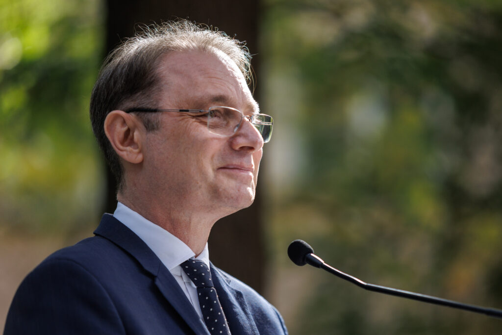 Luca Niculescu: reducere deficit fără tăieri masive, digitalizăm ANAF