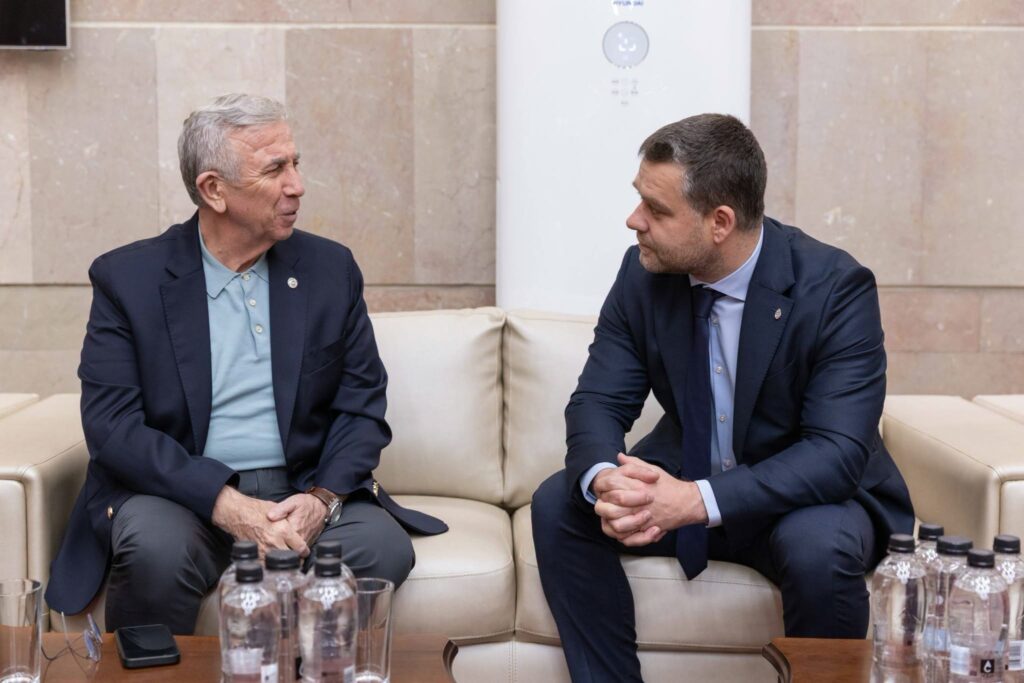 Primarul Ankarei vizitează București: discuție cu Ciprian Ciucu