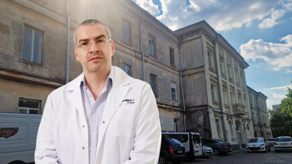 Cum a pus mâna pe Clădirea Malmaison Sam Dorian Schwartz, un afacerist care se recomandă medic ginecolog și care oferă servicii de medicină a muncii Camerei Deputaților și altor instituții de stat