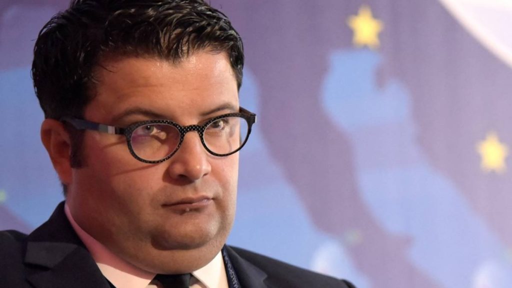 Dan Neculăescu: diplomatul căutat de Nicușor Dan pentru Externe