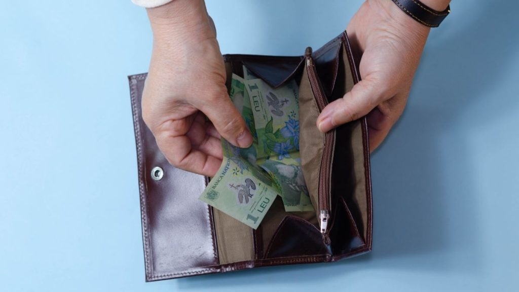 Pensie anticipată fără penalizări: femeile cu copii primesc reduceri
