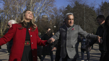 Video Călin Georgescu, scos din arest și dus la DIICOT pentru percheziția informatică. A fost chemată și soția lui, Cristela Georgescu