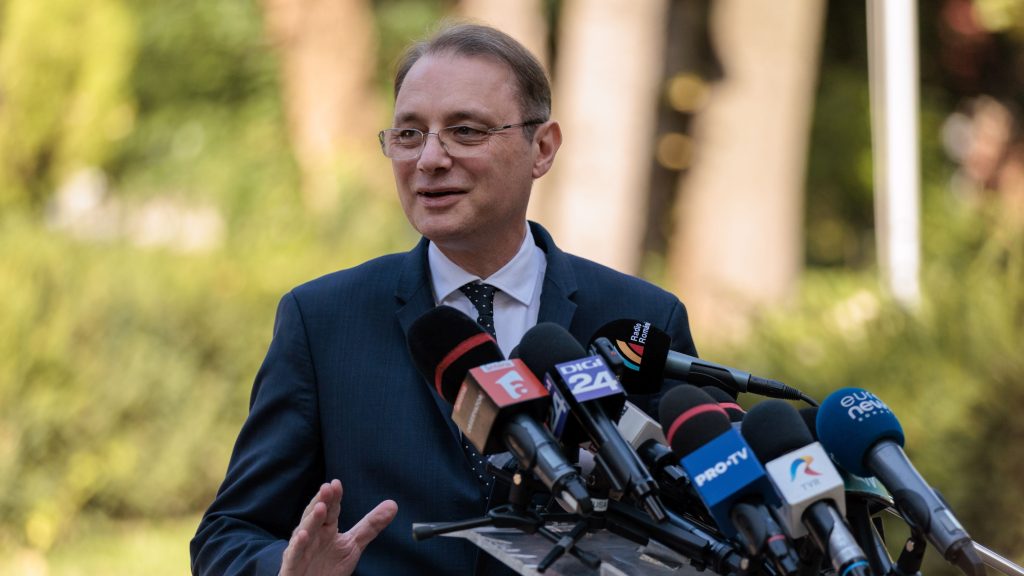 Luca Niculescu: Guvernul meu poate trece votul Parlamentului, optimist