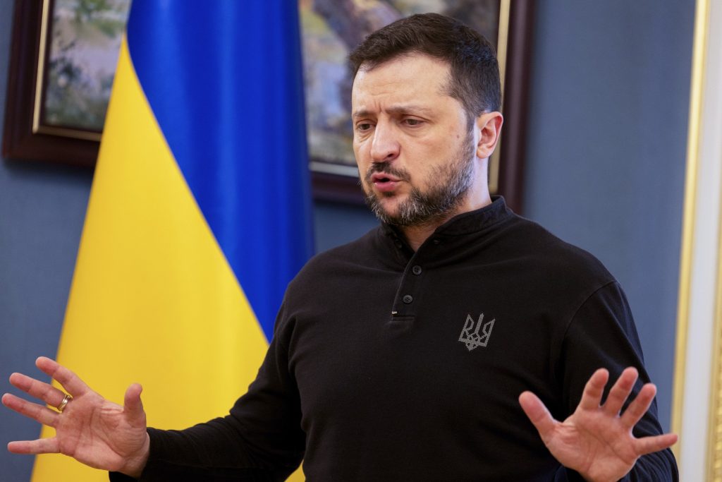 Volodimir Zelenski: Putin a ordonat armatei ruse să renunțe la „regulile războiului”. Moscova neagă că lovește ținte civile