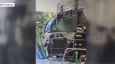 Video: TIR distruge Benzinărie pe Valea Oltului, șoferul turc la spital