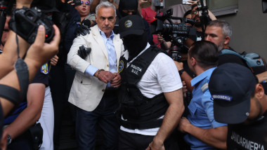 DIICOT a pus sechestru asupra „mai multor conturi bancare” deschise pe numele lui Călin Georgescu