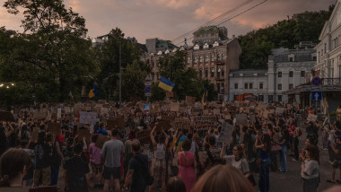 Video „Kiev fără Kliciko”. Sute de oameni cer demisia primarului, nemulțumiți de pregătirile pentru iarnă