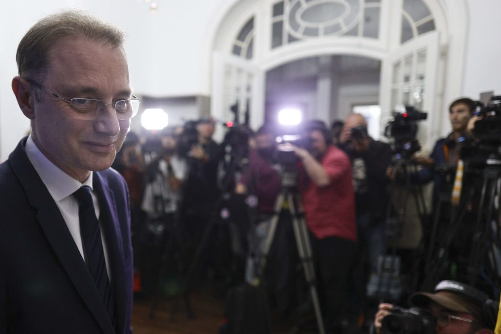 Luca Niculescu propune un acord pe 6 luni cu partidele, pentru „obiective esențiale”. Ce a spus după discuțiile de la sediul USR