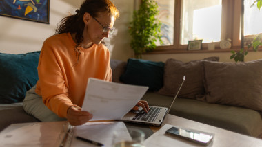 Job plătit de stat pe care îl poți face acasă: salariu și condiții