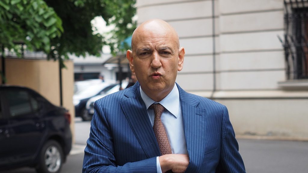 Fostul șef CNAS Lucian Duță ar putea rămâne cu peste jumătate din șpaga de 6,3 milioane de euro. Viciul de redactare care a blocat confiscările ANAF