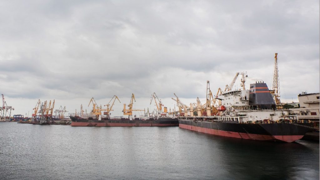 Prăbușire masivă a exporturilor de cereale la Marea Neagră. Războiul din Ucraina lasă lumea fără mâncare