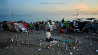 Tensiuni în Ceuta: doi minori migranți înjunghiați, plajă cu bacterii