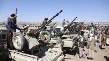 Video Rebelii Houthi revendică un atac cu rachete asupra aeroportului din Riad. Mai multe explozii au fost auzite în capitala saudită