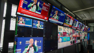 Poliția turcă a preluat controlul asupra unui post TV al opoziției. Măsura vine după interzicerea unui site pentru „propagandă LGBT”