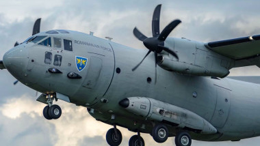 Incendiu de pădure în Gorj. Armata intervine cu un avion Spartan care poate arunca 6.000 de litri de apă la fiecare trecere