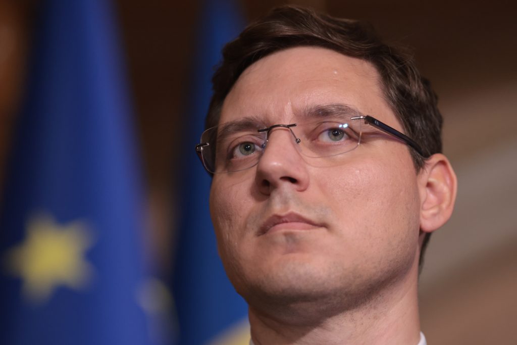 Victor Negrescu: De ce România trebuie să devină producător de tehnologie militară la Marea Neagră, nu doar beneficiar