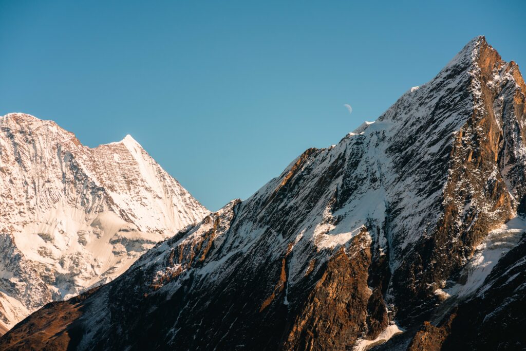 Pasăre Himalaya forțată să ridice tonul din cauza zgomotului turiștilor