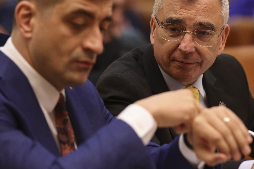 Apelul lui Simion de eliberare a lui Georgescu, interpretat de Peiu: E către stat, să nu cadă iar în păcat, ca pe vremea lui Băsescu