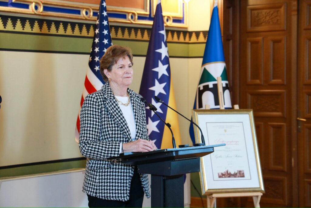 Doi senatori americani cer Trump să aplice imediat sancțiunile noi împotriva Rusiei