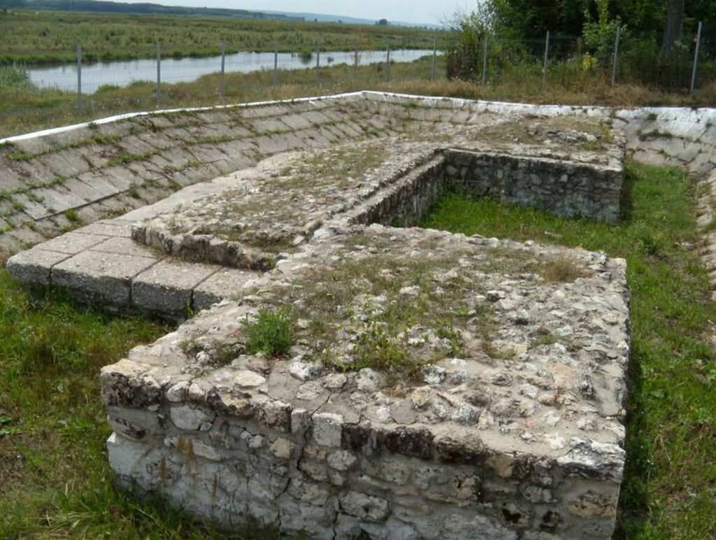 Descoperire arheologică la Corabia: obiecte recuperate din Dunăre, în zona podului lui Constantin cel Mare