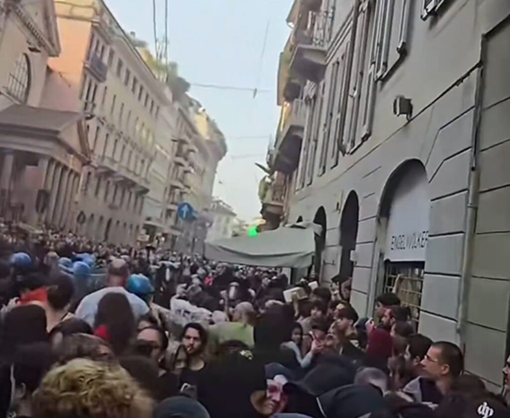 Roma: peste 100.000 de oameni în stradă, Milano în vârf de violență