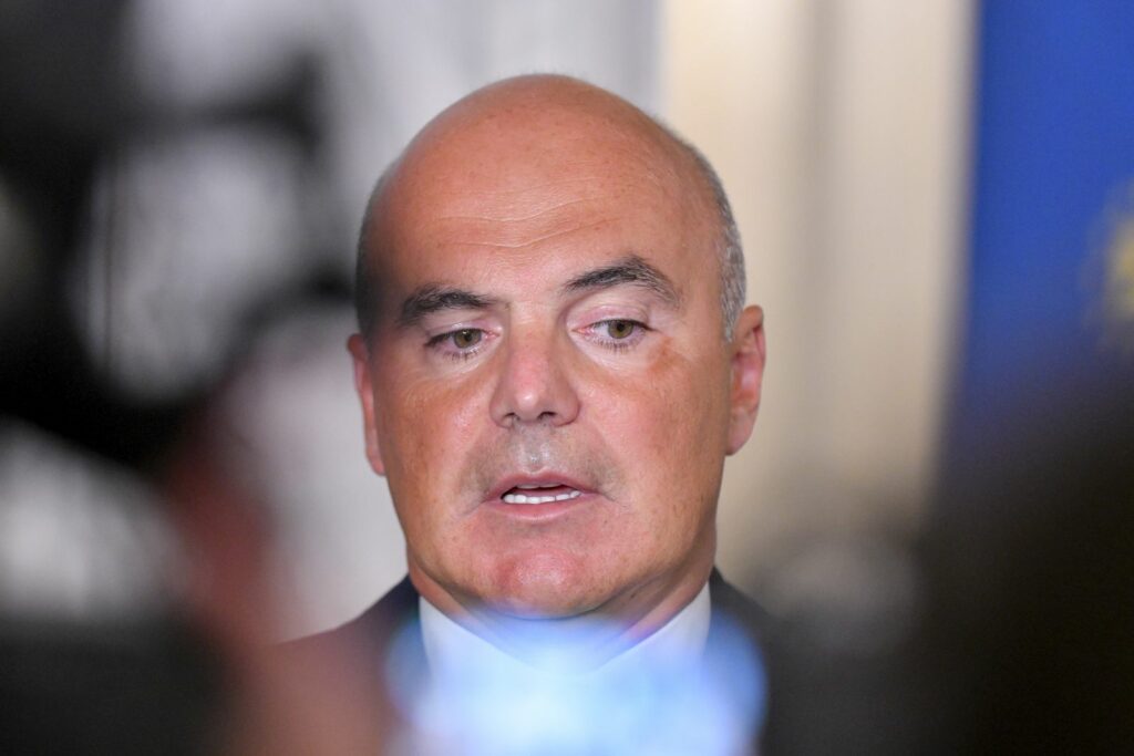 Rareș Bogdan, chemat la DNA în dosarul Bogos, în care a fost audiat și Ilie Bolojan. Ce apare în stenograme