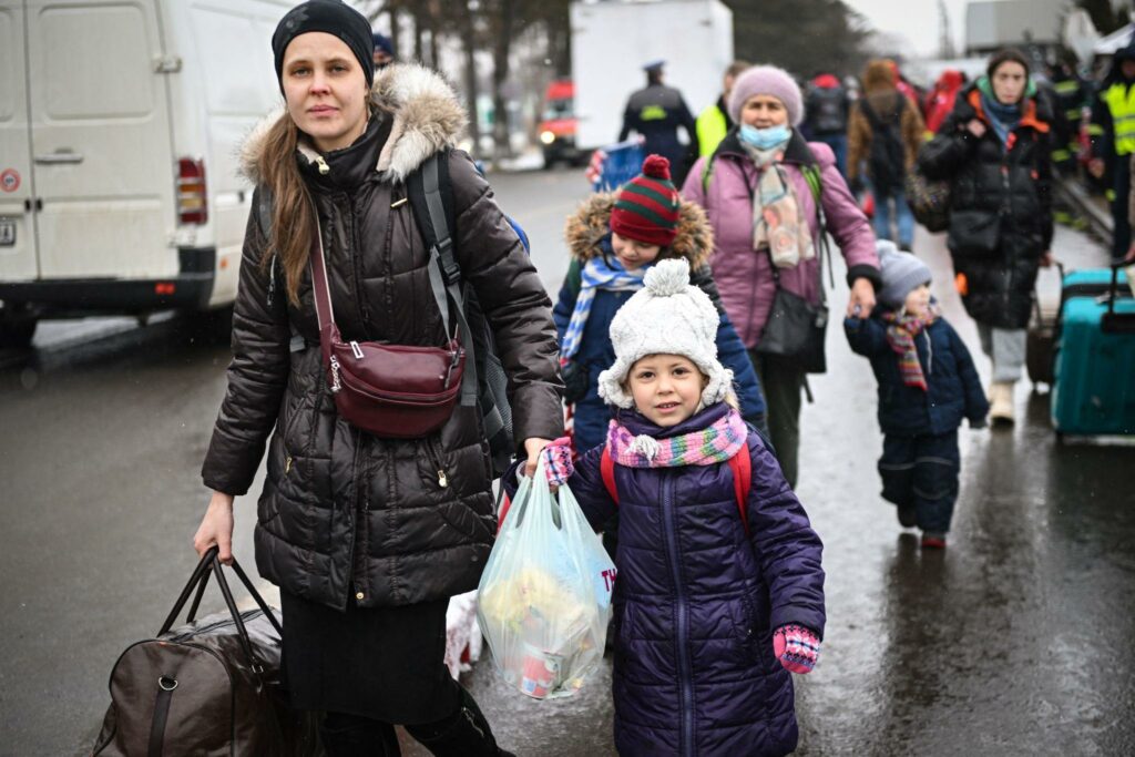 România, în topul celor mai mari creșteri de imigranți ucraineni. Ce beneficii au cei care fug din calea războiului